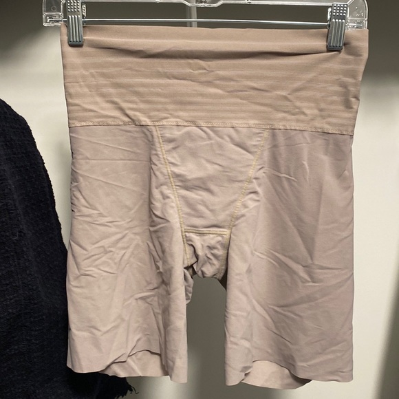 Uniqlo Intimates & Sleepwear Uniqlo Airism Smoothing Shapewear